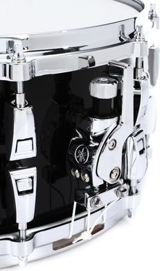 YAMAHA Absolute Hybrid Maple Snare 14" (Solid Black) - малий барабан, Черный