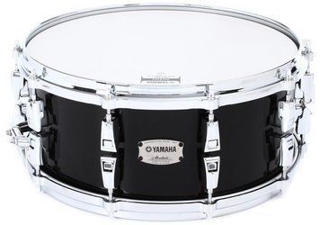 YAMAHA Absolute Hybrid Maple Snare 14" (Solid Black) - малий барабан, Черный