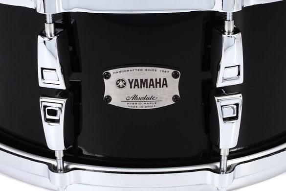 YAMAHA Absolute Hybrid Maple Snare 14" (Solid Black) - малий барабан, Черный