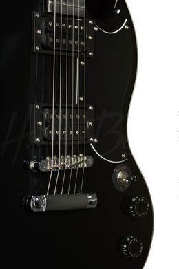 Harley Benton DC-200 BK Student Series - Электрогитара, Черный