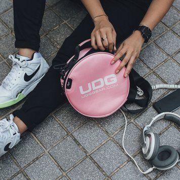 UDG Ultimate DIGI Headphone Bag Pink &mdash; компактна сумка, Рожевий