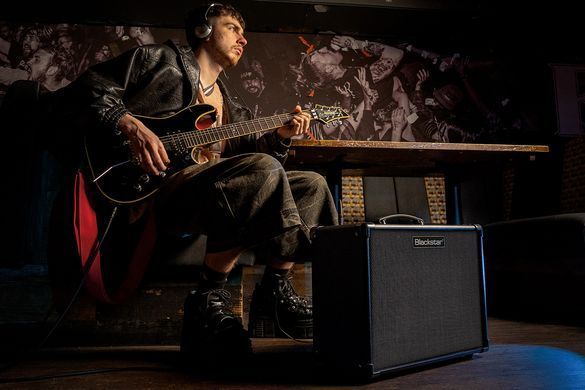 Blackstar IDX:50 &ndash; цифровий комбопідсилювач для електрогітари, Черный